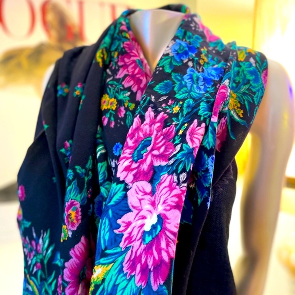 ANN KLEIN Vintage Scarf - Picture 5 of 6